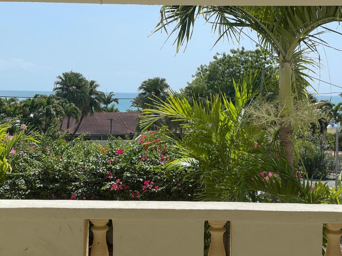 Petals Lovely Beach Villa St. John's Екстер'єр фото