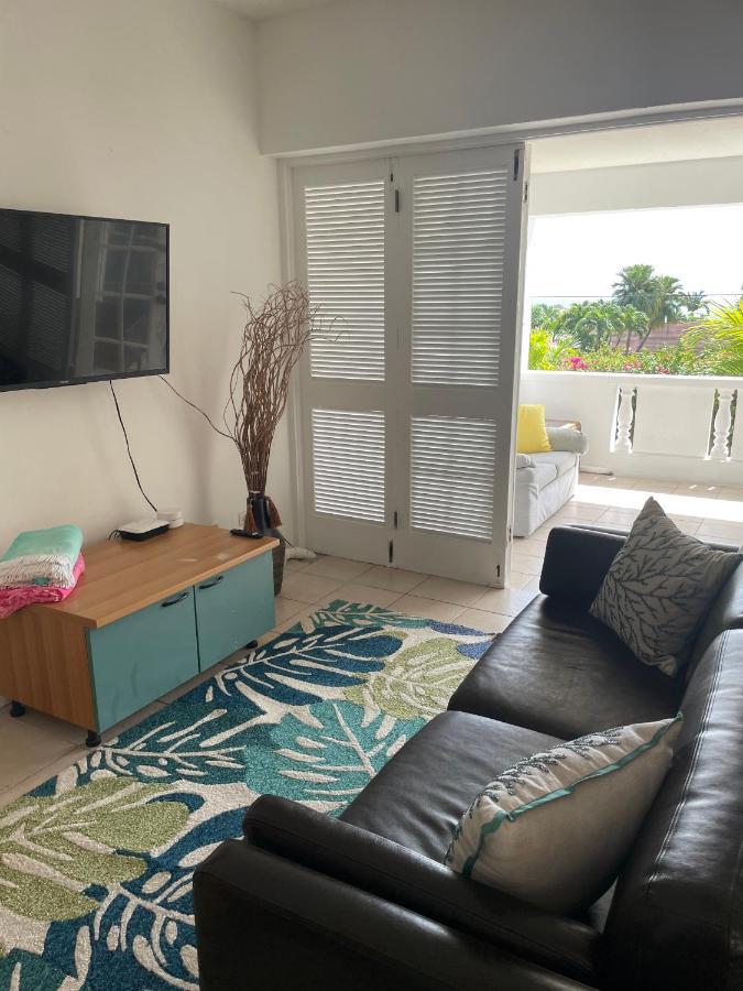 Petals Lovely Beach Villa St. John's Екстер'єр фото