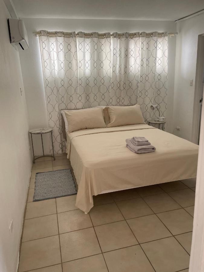 Petals Lovely Beach Villa St. John's Екстер'єр фото